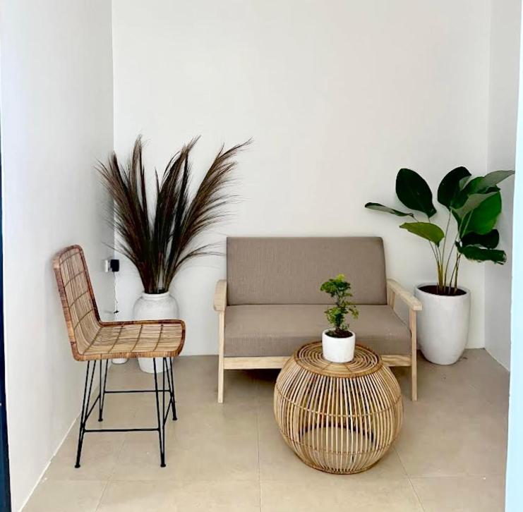 New Modern Suite Near Airport & Beach Sudtungan Экстерьер фото